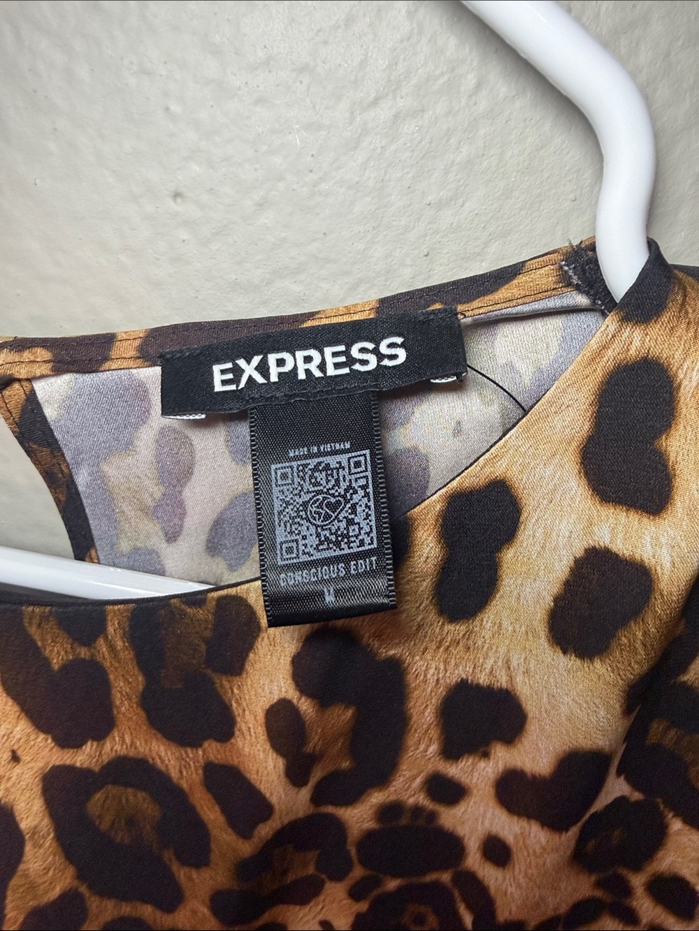 Express Leopard-Print Midi Dress in Brown and Black - Picture 2 of 8